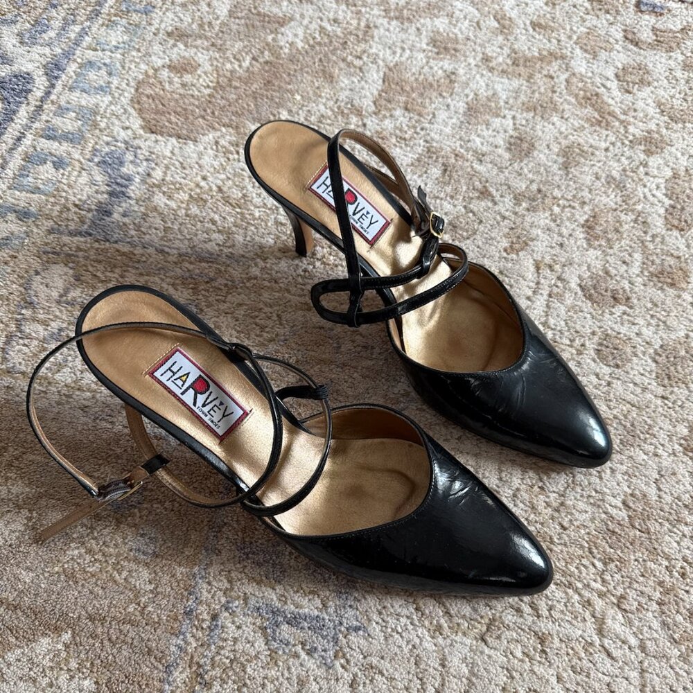 SIZE 8 VINTAGE 90S STRAPPY HEELS